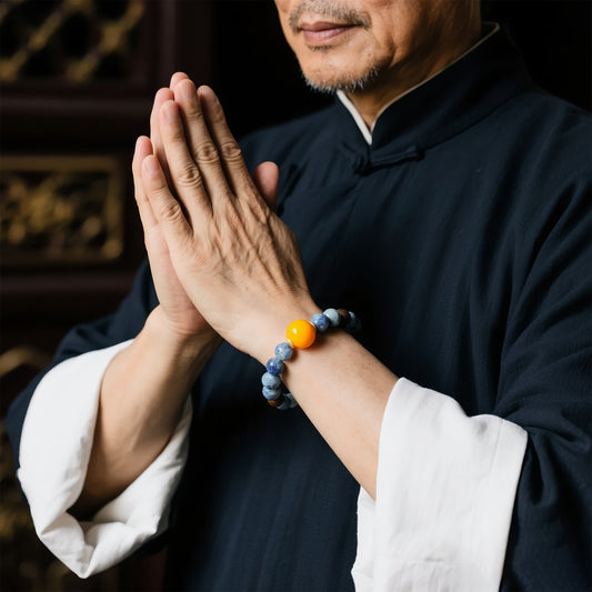 QINAN AGARWOOD KYANITE WHITE ASAI CRYSTAL BRACELET-2